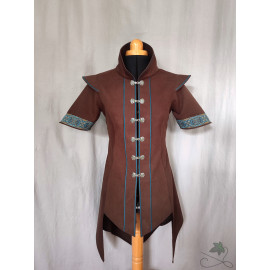 Veste marron cintrée avec joli galon et broderie, taille femme ajustable 38-42 (modèle unique et artisanal)