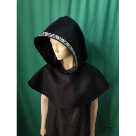 Chaperon artisanal en drap de laine noir avec capuche ronde doublée et galon noir-argent (unisexe) 