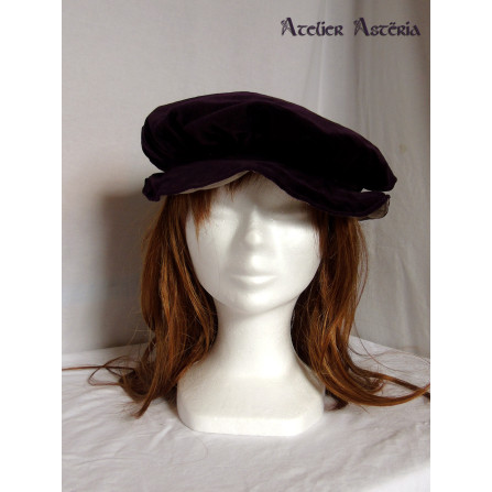 Chapeau Renaissance en velours violet